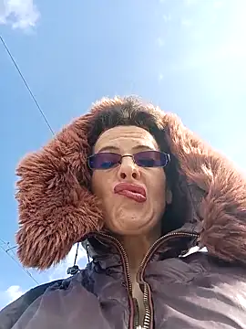 RebeccaNoble online show from March 19, 2026, 12:05 pm