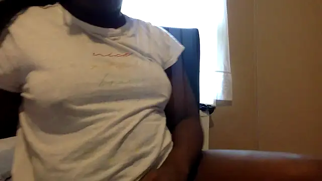 Snapshot of blacksexybeauty31 chatting on March 12, 2025, 10:59 am blacksexybeauty31 online show from March 12, 2025, 10:59 am