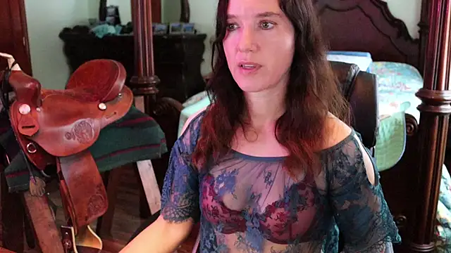 thornburyrose online show from December 18, 2025, 5:50 pm