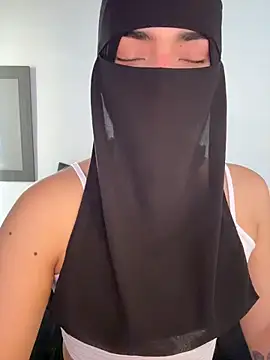 Snapshot of radiagazali chatting on February 5, 2026, 5:42 pm radiagazali online show from February 5, 2026, 5:42 pm