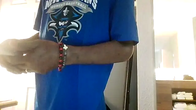 Maculine Stayr online show from April 1, 2026, 9:23 pm