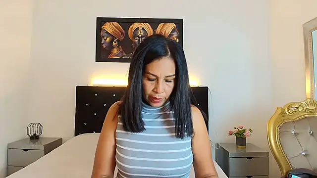 Snapshot of Shanon_mature chatting on June 2, 2026, 7:03 pm Shanon mature online show from June 2, 2026, 7:03 pm