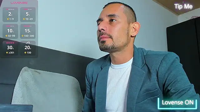 jhonyalzate2 online show from March 14, 2026, 6:52 am