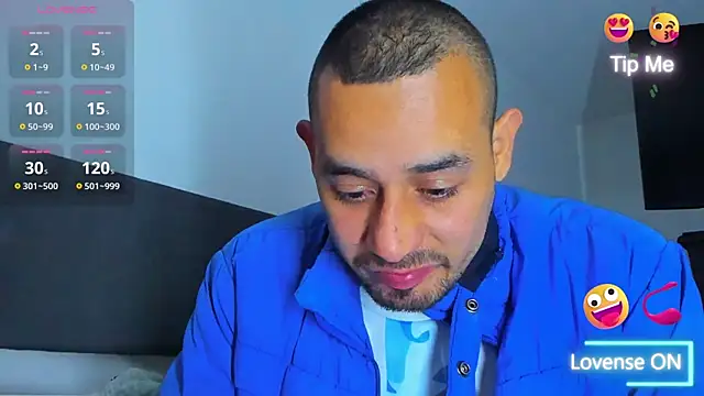 jhonyalzate2 online show from February 17, 2025, 2:31 am
