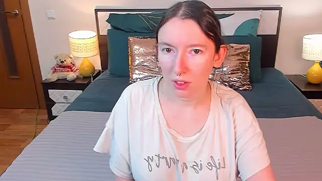 CatherineWalls online show from February 2, 2026, 4:11 am