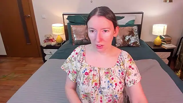 CatherineWalls online show from February 16, 2026, 4:11 am