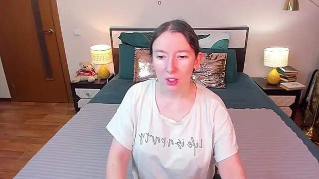 CatherineWalls online show from February 1, 2026, 4:11 am