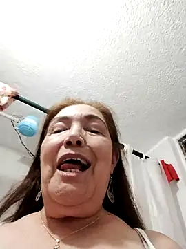 Vicky Rosse online show from November 26, 2025, 9:37 pm