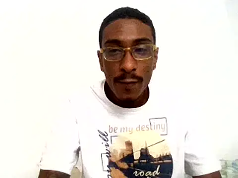Snapshot of mellow_smoke chatting on April 20, 2026, 3:35 pm mellow smoke online show from April 20, 2026, 3:35 pm