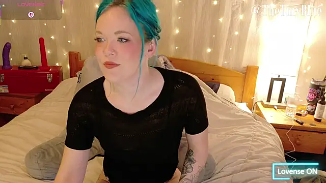 thetinyblue online show from February 9, 2026, 5:44 pm