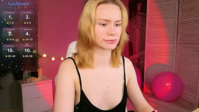 Snapshot of Ramona___ chatting on February 22, 2026, 6:38 am Ramona online show from February 22, 2026, 6:38 am