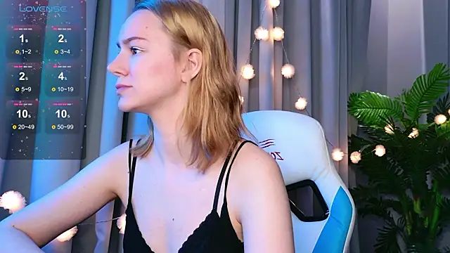 Snapshot of Ramona___ chatting on February 4, 2026, 6:08 am Ramona online show from February 4, 2026, 6:08 am