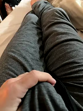 Snapshot of j1991j chatting on September 12, 2025, 9:36 pm j1991j online show from September 12, 2025, 9:36 pm