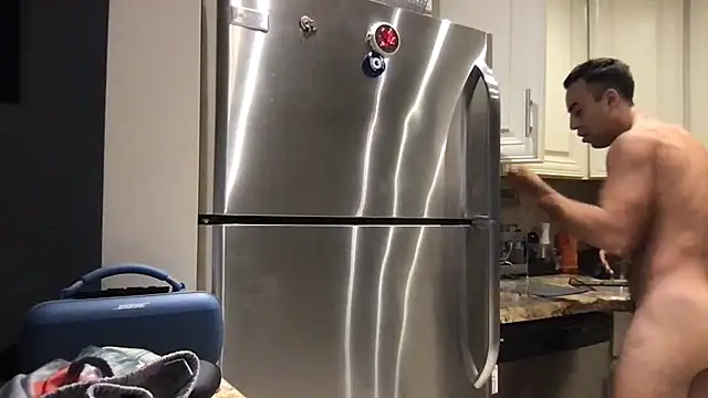 BigGuyMuscle online show from November 2, 2025, 7:08 pm