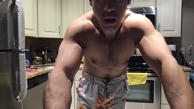 Snapshot of BigGuyMuscle chatting on February 26, 2026, 3:06 am BigGuyMuscle online show from February 26, 2026, 3:06 am