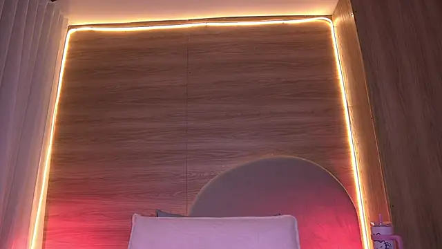 alexaa walker online show from June 18, 2026, 11:59 am
