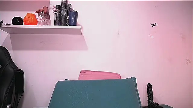 alexaa walker online show from October 26, 2025, 12:27 pm