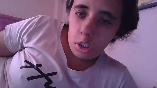 Snapshot of annarose19 chatting on February 7, 2026, 6:38 pm annarose19 online show from February 7, 2026, 6:38 pm