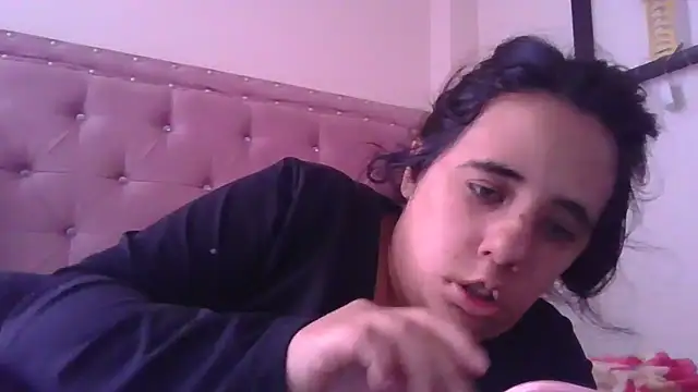 Snapshot of annarose19 chatting on February 11, 2026, 5:35 pm annarose19 online show from February 11, 2026, 5:35 pm