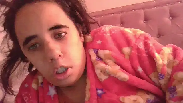 annarose19 online show from March 21, 2026, 2:43 pm