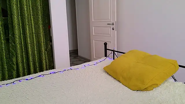 Snapshot of ItsAlisia chatting on February 23, 2026, 6:47 am ItsAlisia online show from February 23, 2026, 6:47 am