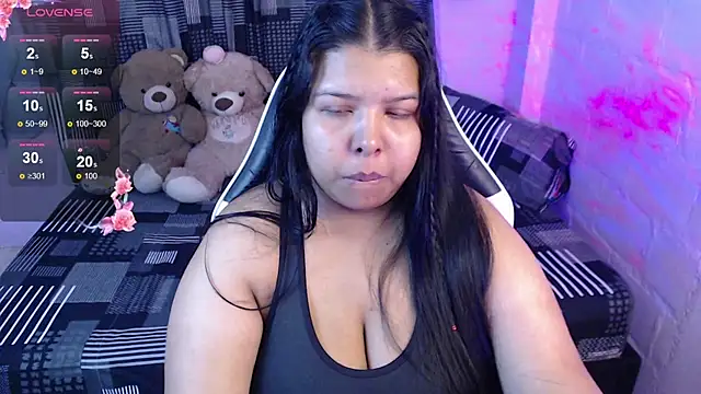 SaLomeJonees online show from September 29, 2025, 11:49 am