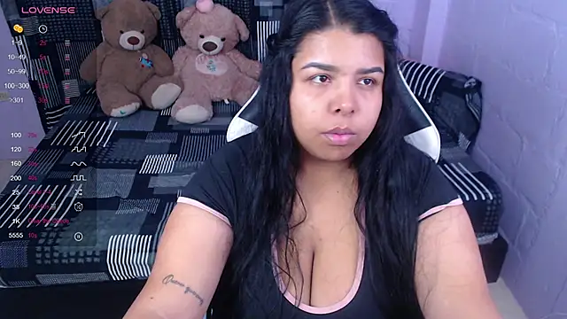 SaLomeJonees online show from October 11, 2025, 11:22 am