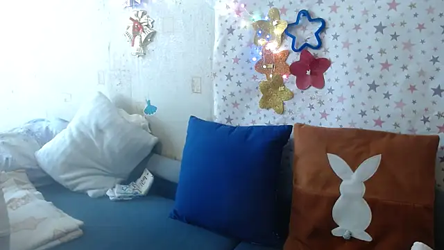 QueenLana online show from March 15, 2026, 9:16 am