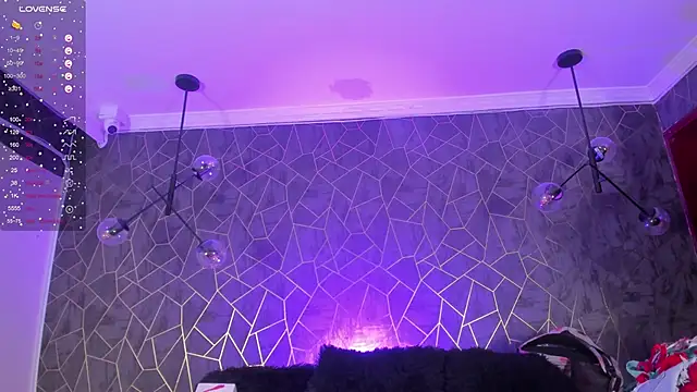 danaythamara1 online show from February 2, 2026, 9:03 pm