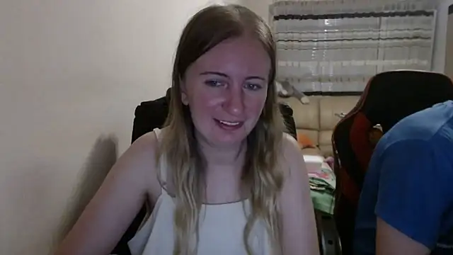 PeterAndJen online show from September 10, 2025, 5:56 pm