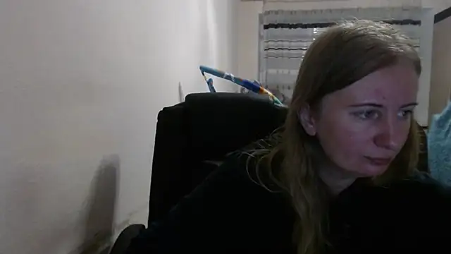 PeterAndJen online show from September 20, 2025, 7:52 pm
