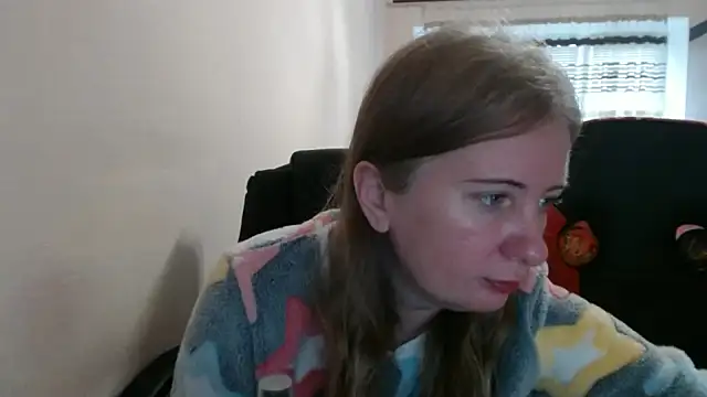 PeterAndJen online show from November 26, 2025, 8:14 am