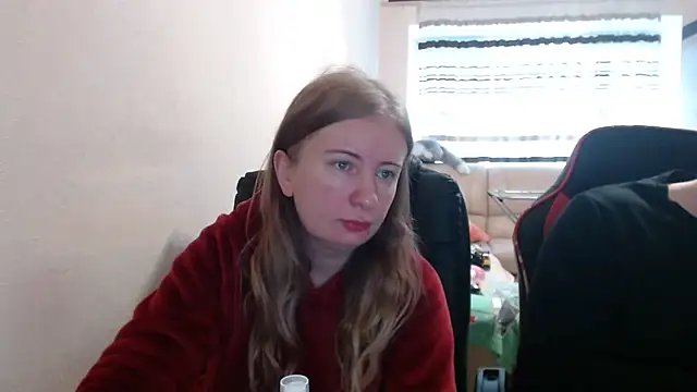 Snapshot of PeterAndJen chatting on November 15, 2025, 6:39 am PeterAndJen online show from November 15, 2025, 6:39 am