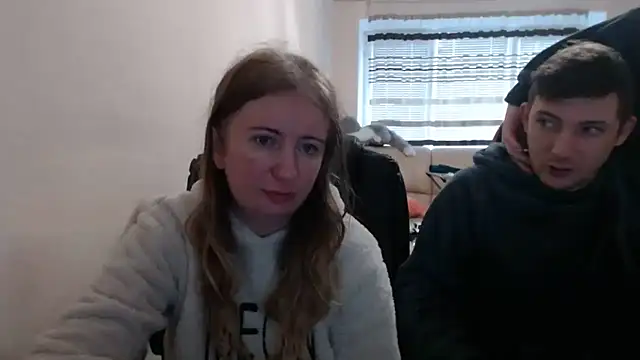 Snapshot of PeterAndJen chatting on November 10, 2025, 7:57 am PeterAndJen online show from November 10, 2025, 7:57 am