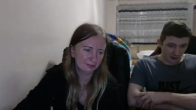 PeterAndJen online show from September 18, 2025, 7:28 pm