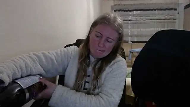 PeterAndJen online show from February 15, 2026, 7:57 pm