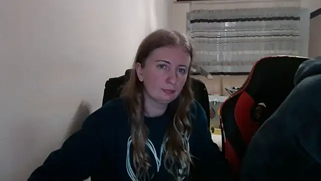 PeterAndJen online show from December 4, 2025, 7:35 pm