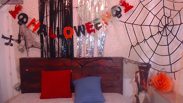 NikkieMilky online show from October 29, 2025, 2:10 am