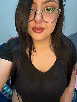 MileyGia online show from February 3, 2026, 12:32 am