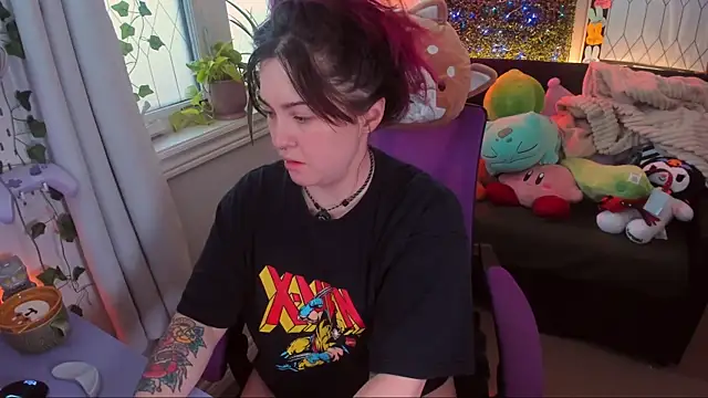 JennKenobi online show from April 28, 2026, 12:42 pm