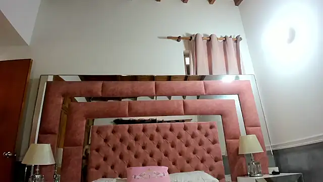 briana wonder69xxx online show from March 12, 2026, 2:32 pm