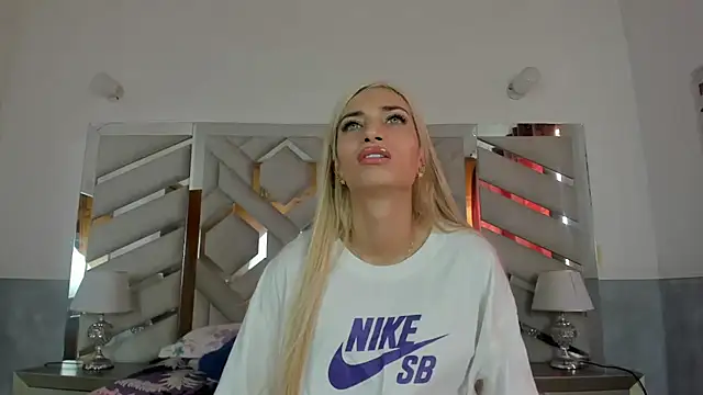 briana wonder69xxx online show from March 31, 2026, 8:22 pm