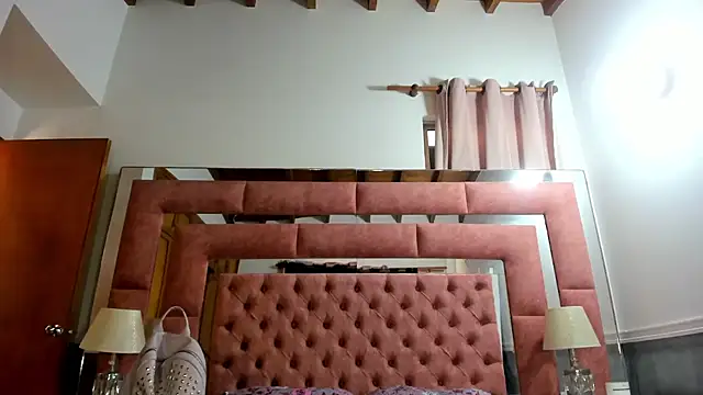 briana wonder69xxx online show from March 7, 2026, 2:33 pm