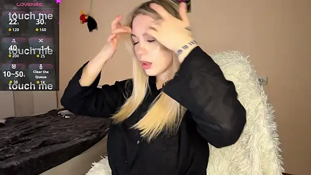 Snapshot of ariashaa chatting on October 25, 2025, 2:17 pm ariashaa online show from October 25, 2025, 2:17 pm