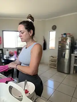 Snapshot of misslulipop chatting on October 31, 2025, 6:04 pm misslulipop online show from October 31, 2025, 6:04 pm