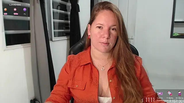 Snapshot of tamy_shine87 chatting on December 15, 2025, 11:10 pm tamy shine87 online show from December 15, 2025, 11:10 pm