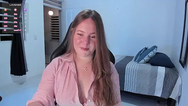 Snapshot of tamy_shine87 chatting on December 22, 2025, 4:01 am tamy shine87 online show from December 22, 2025, 4:01 am