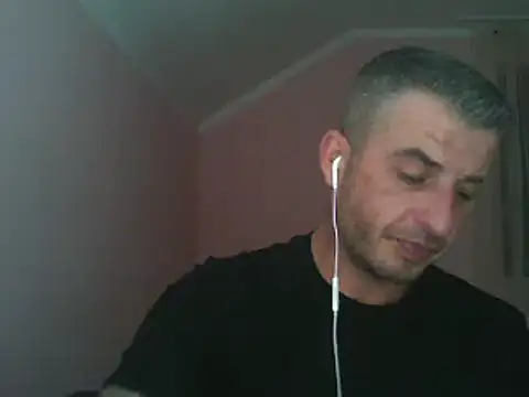 Snapshot of _marrrio chatting on December 5, 2024, 11:45 pm marrrio online show from December 5, 2024, 11:45 pm