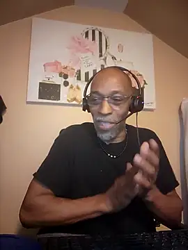 Snapshot of Lonelynudist59 chatting on February 12, 2026, 12:05 pm Lonelynudist59 online show from February 12, 2026, 12:05 pm