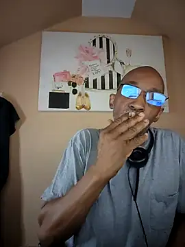 Snapshot of Lonelynudist59 chatting on March 20, 2026, 11:22 am Lonelynudist59 online show from March 20, 2026, 11:22 am